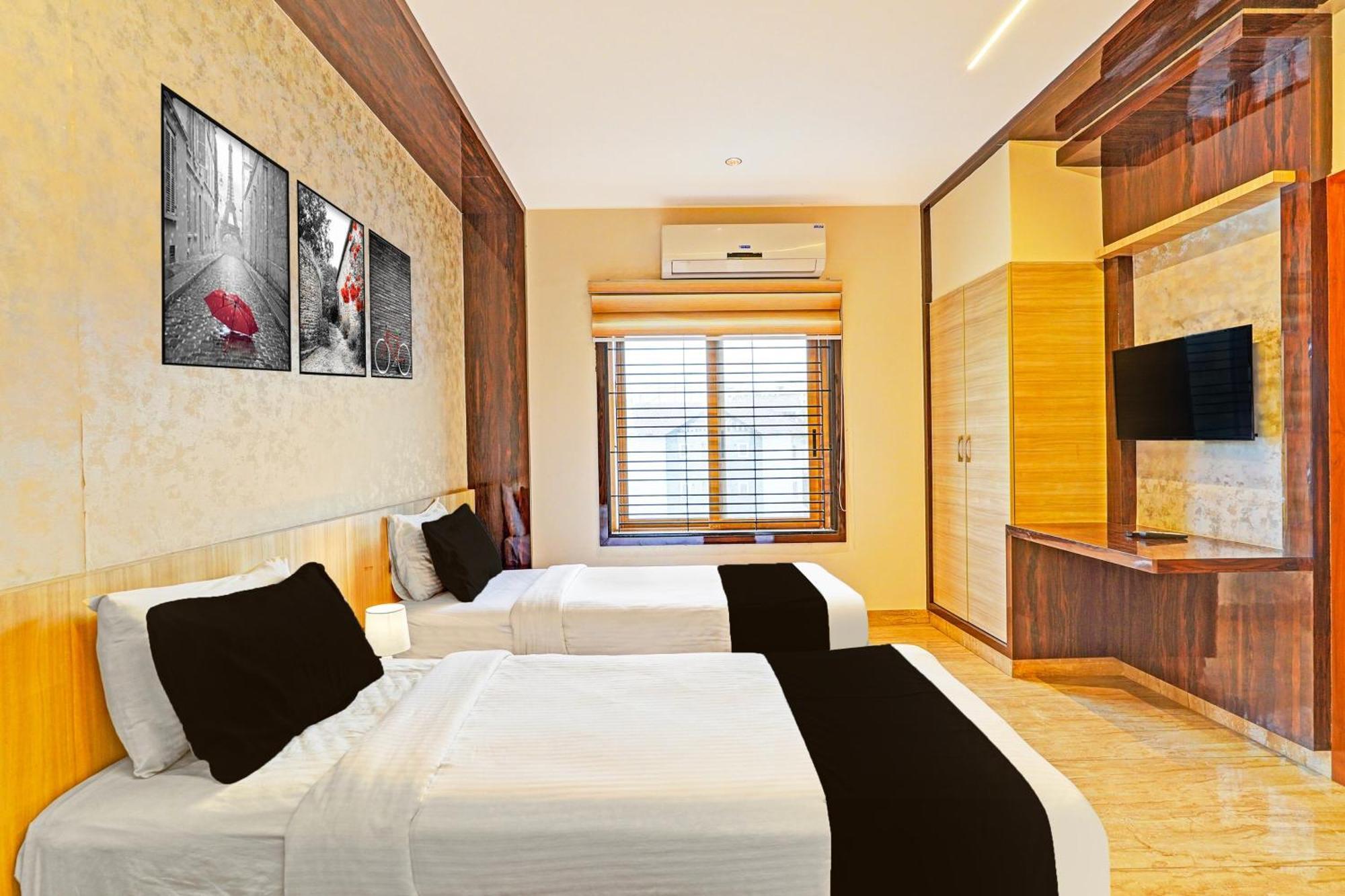 Super Townhouse Indiranagar Bangalore Exterior foto
