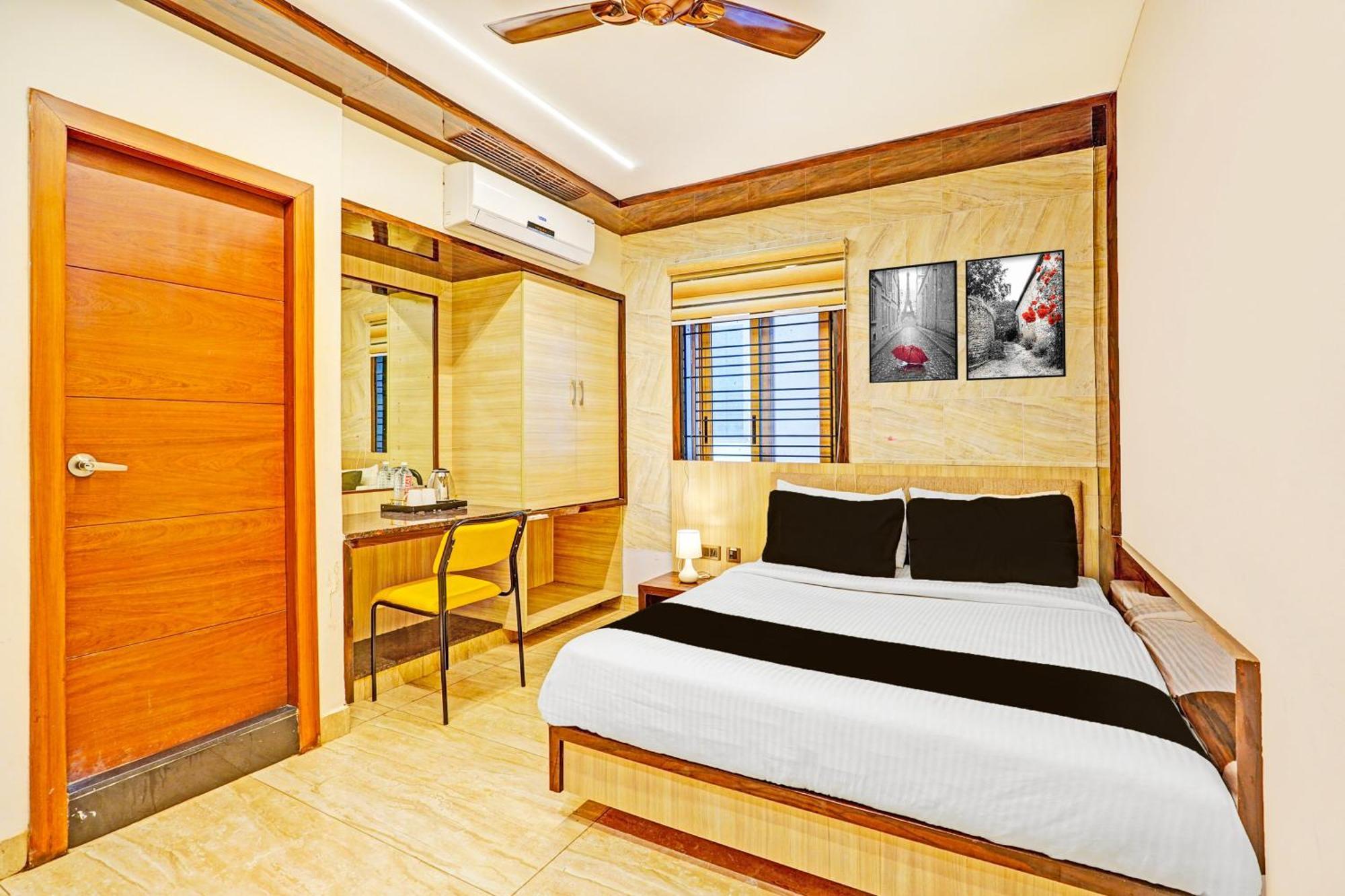 Super Townhouse Indiranagar Bangalore Exterior foto
